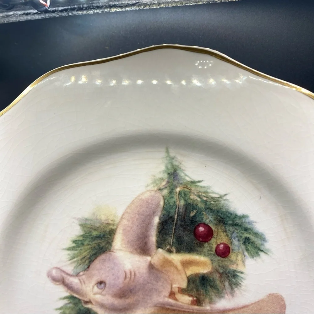 Disney‎ Direct VTG RARE Holiday Lunch/ Salad 8 5/8” Plate Retired Dumbo